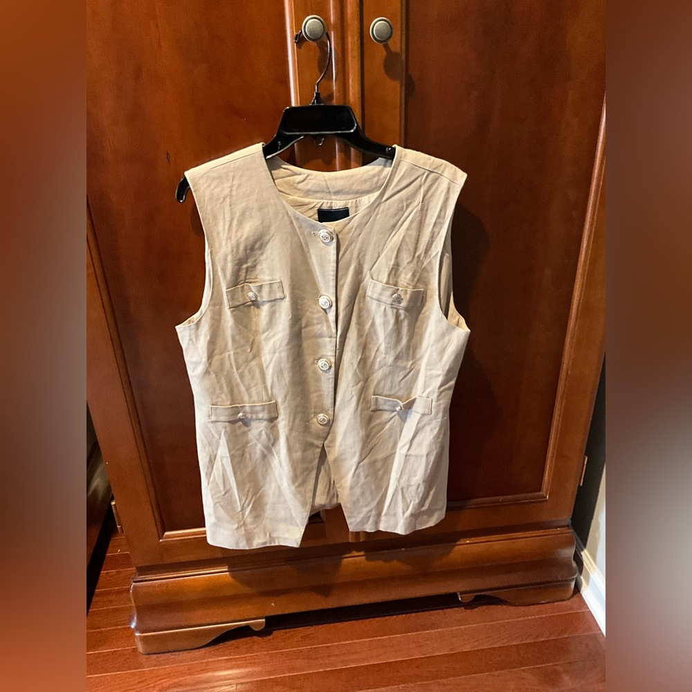 NWT J&L ATELIER Sleeveless Button Front Beige Linen Vest Size Xlarge